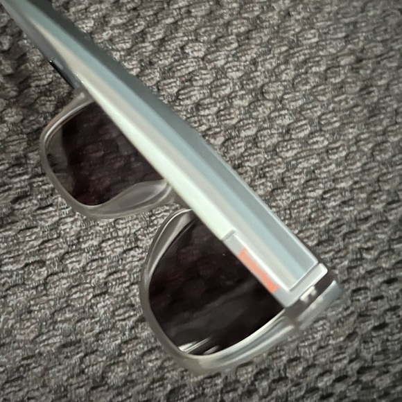 COPY - Men’s Timberland Matte Gray Plastic Rectangle Sunglasses 🕶️ - Picture 13 of 13